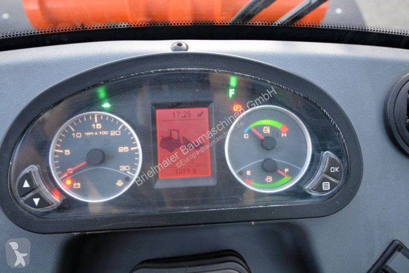 Nakladač Hitachi 956 C