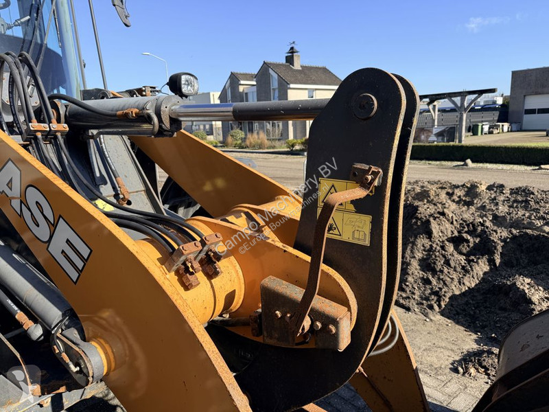 Nakladač Case 521G XR Shovel