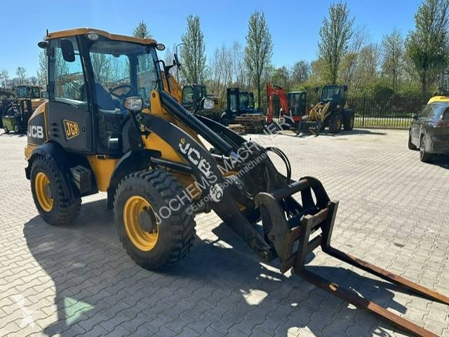 مُحمّلة JCB 409