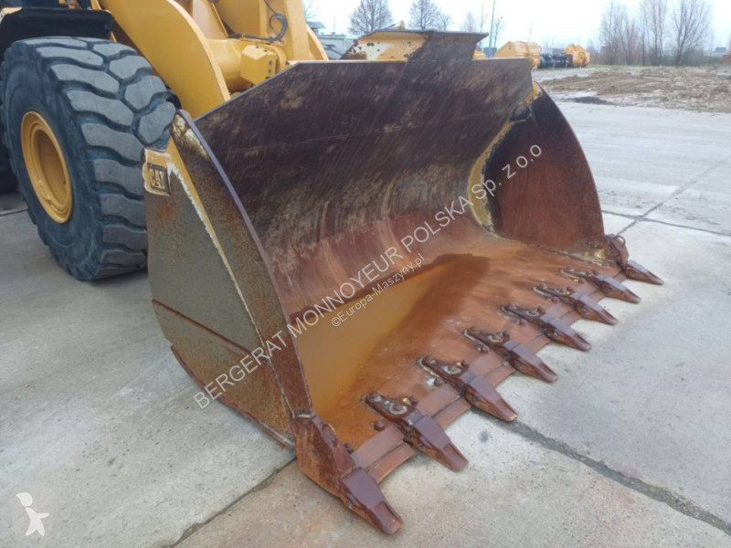 Nakladač Caterpillar 972