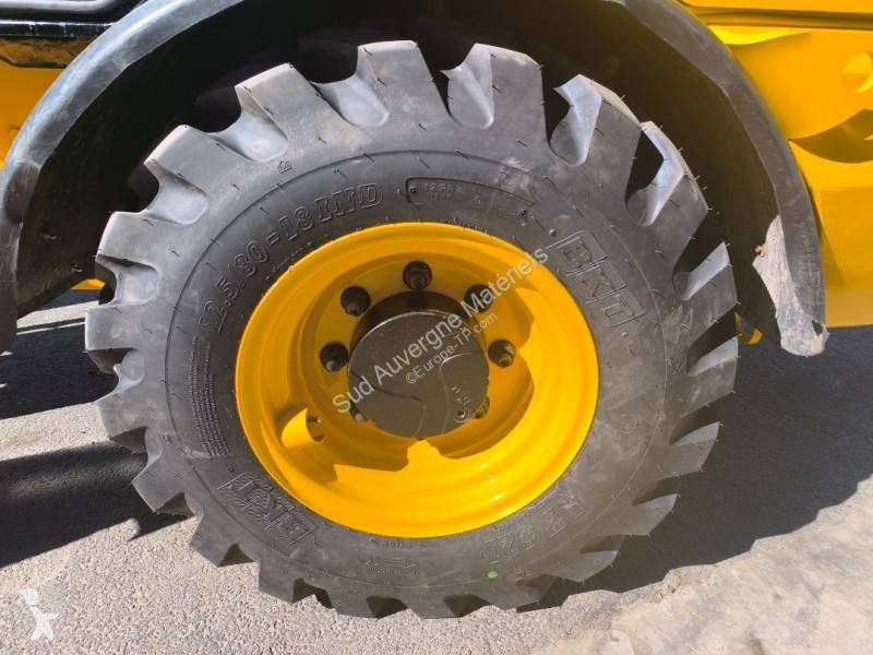 Nakladač JCB