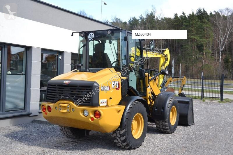Nakladač Caterpillar 908 M