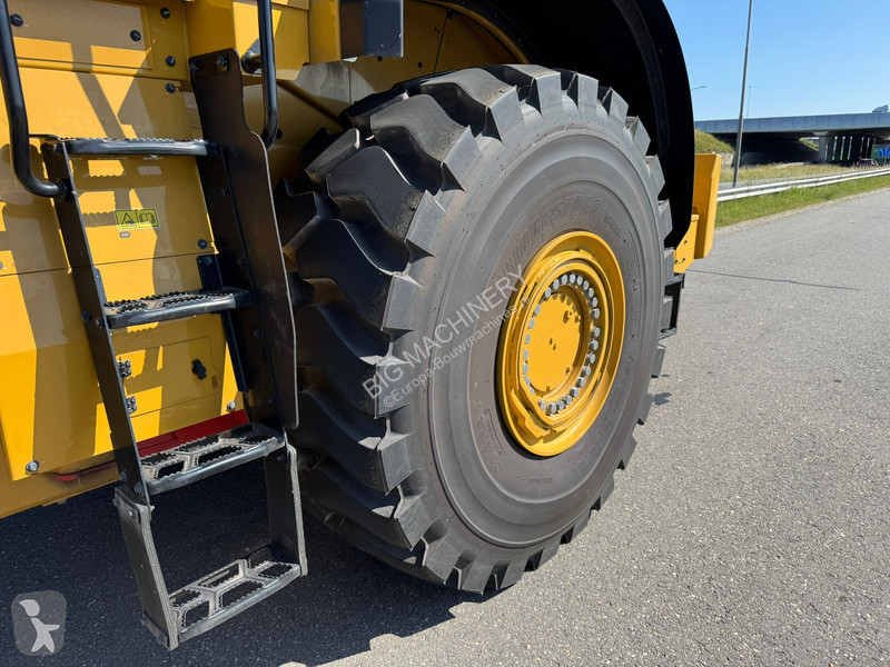 Nakladač Caterpillar 980