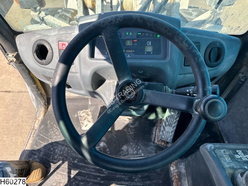 Nakladač Komatsu M6 66 kW, 4x4, 5438 h