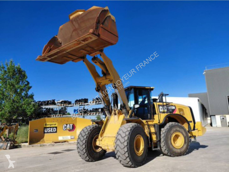 Nakladač Caterpillar 972M XE