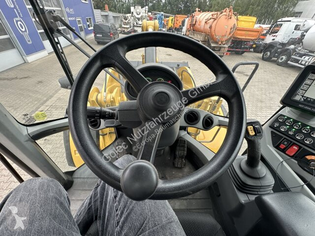 Навантажувач Caterpillar 930M Radlader mit...