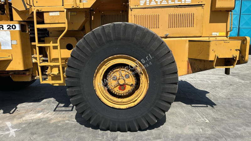 Фронтальный погрузчик Fiat-Allis FR 20 4X4