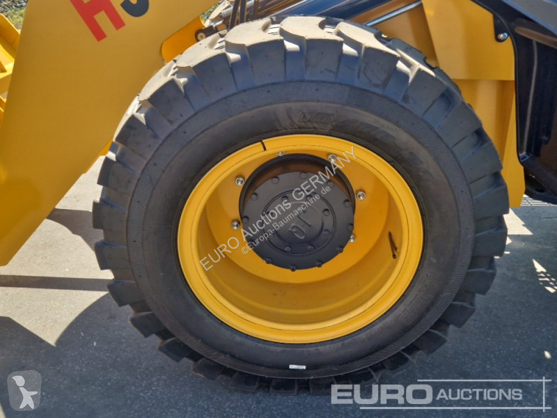Nakladač  HJ958