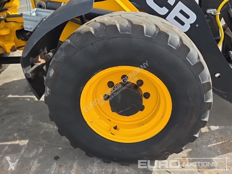 Товарач JCB 409