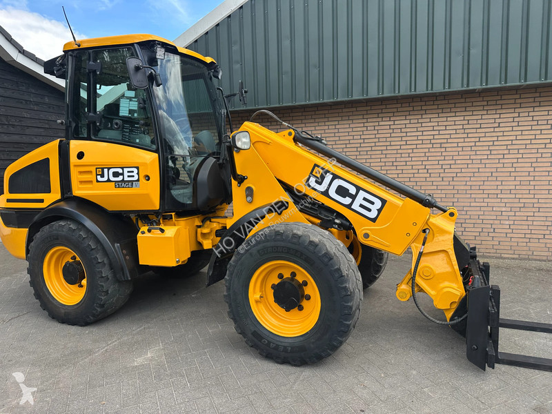 Nakladač JCB SV A