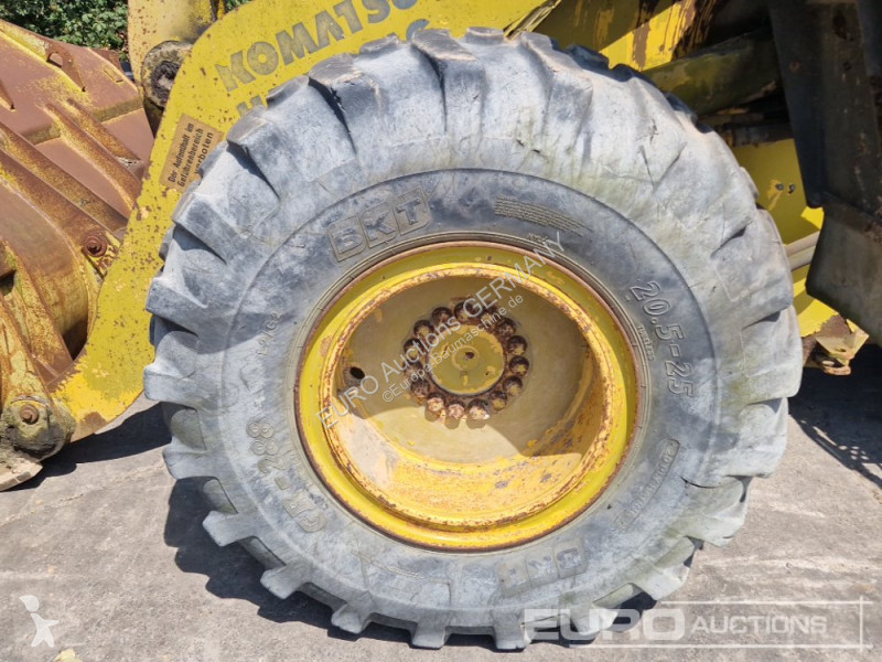 Nakladač Komatsu WA320-3H