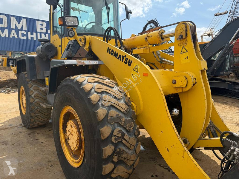 Nakladač Komatsu 2703