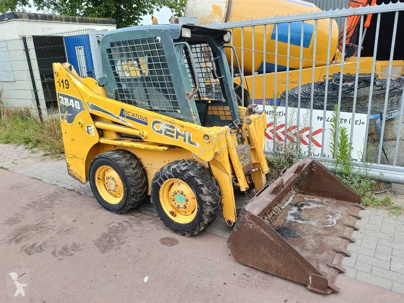 Nakladač Gehl 3840 schranklader bobcat skidsteer