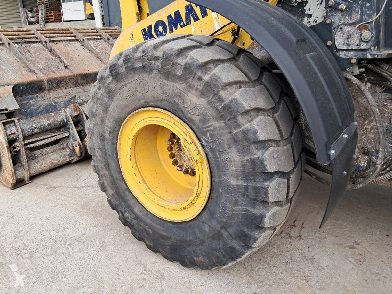 مُحمّلة Komatsu 8