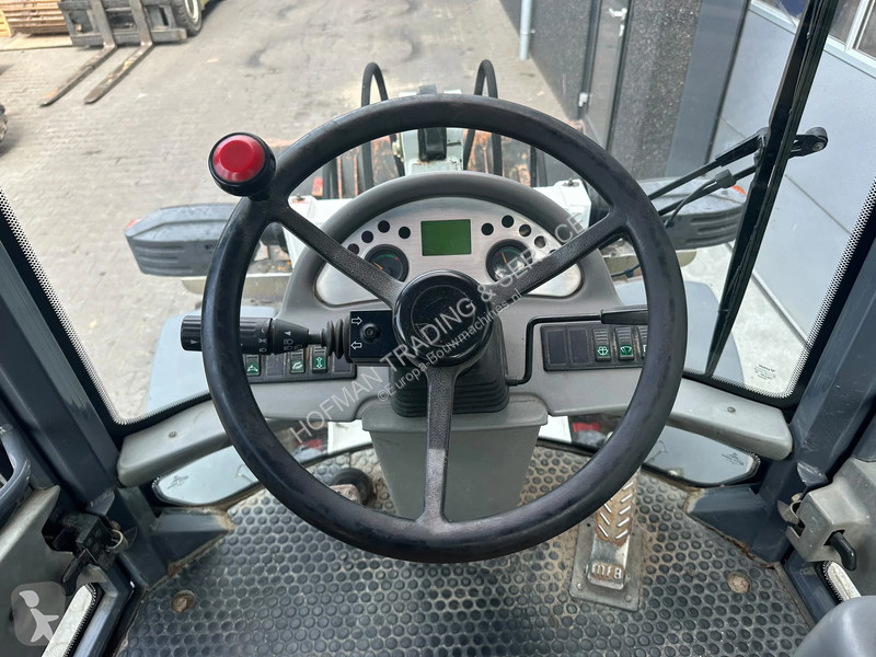 Nakladač Bobcat D