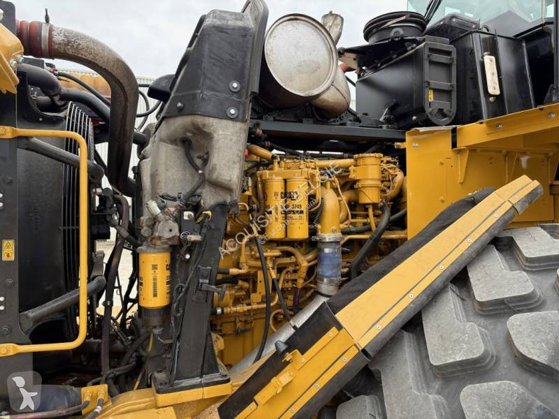Nakladač Caterpillar 980K