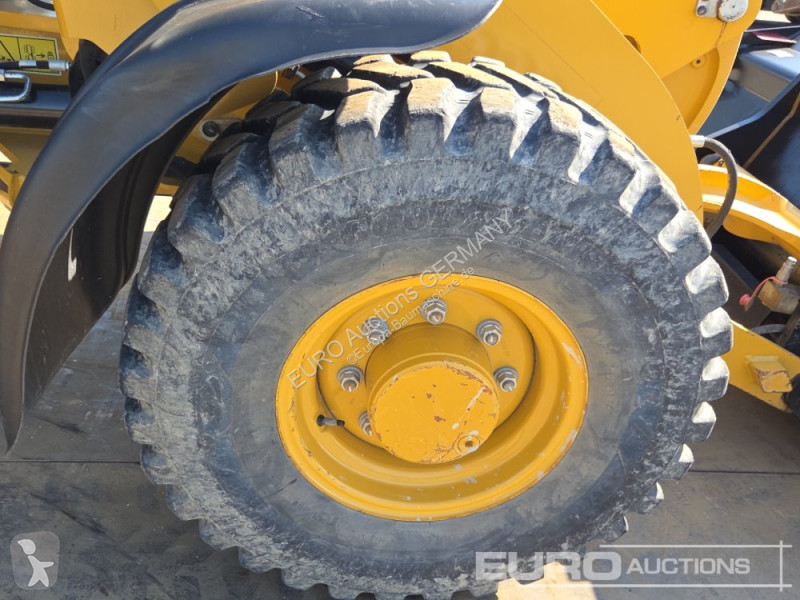 Pala Caterpillar 906