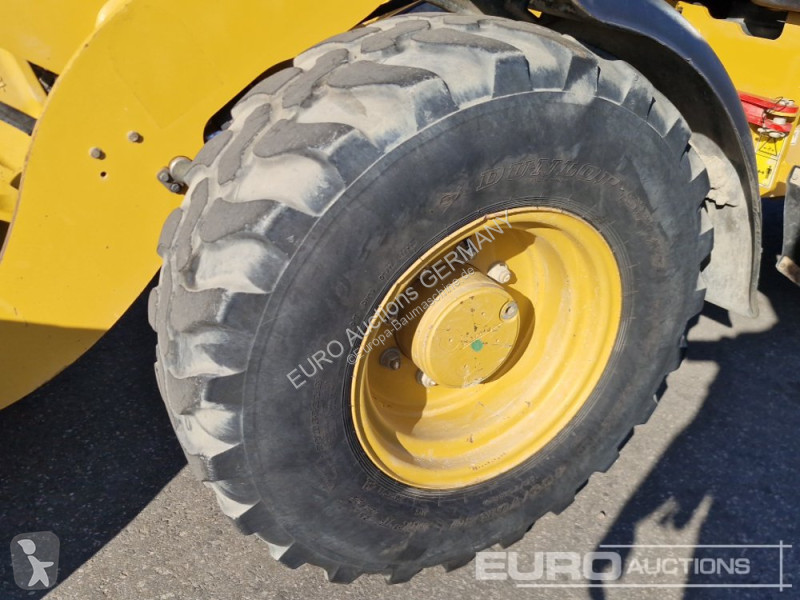 Chargeuse Caterpillar 908M