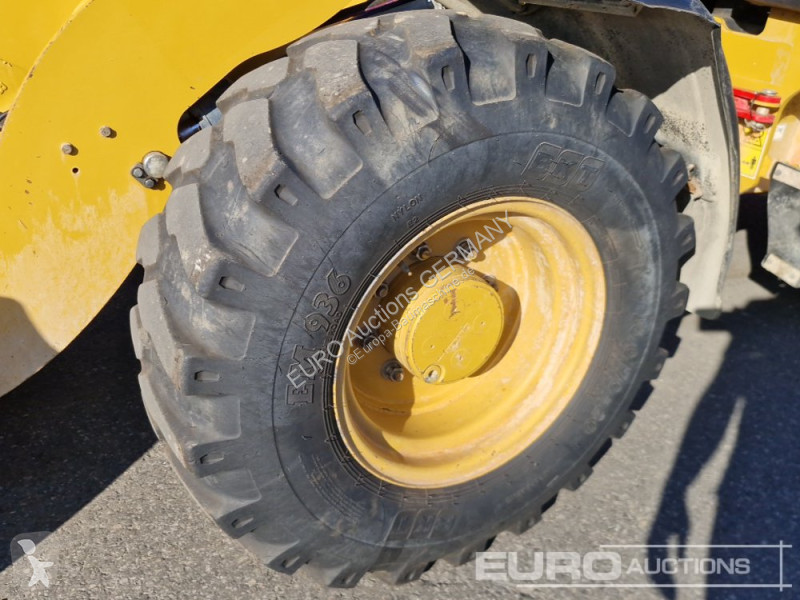 Chargeuse Caterpillar 908M