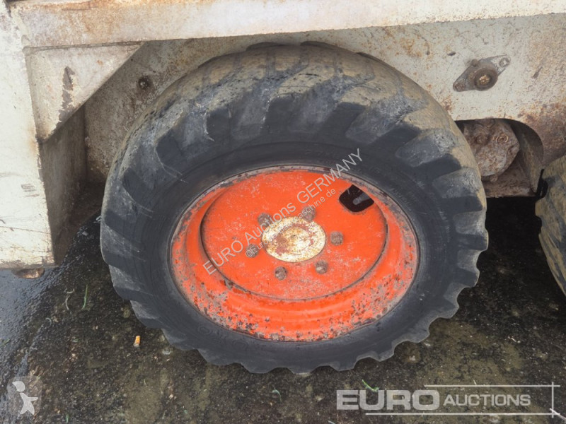 Shovel Bobcat 543