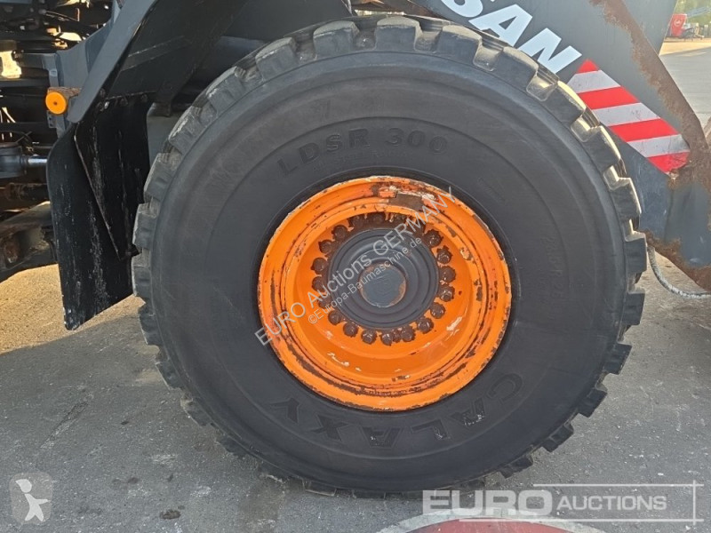 Doosan DL380-7 loader