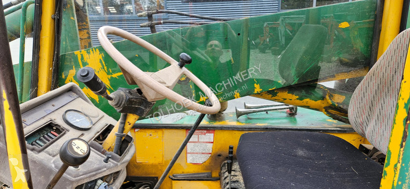 Shovel JCB 520M