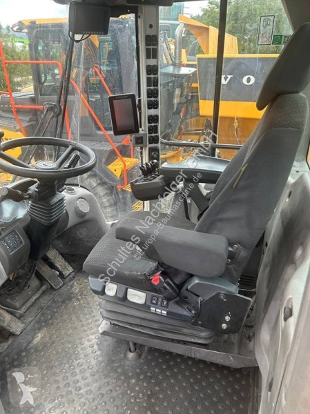 Shovel Volvo L 110 H LB