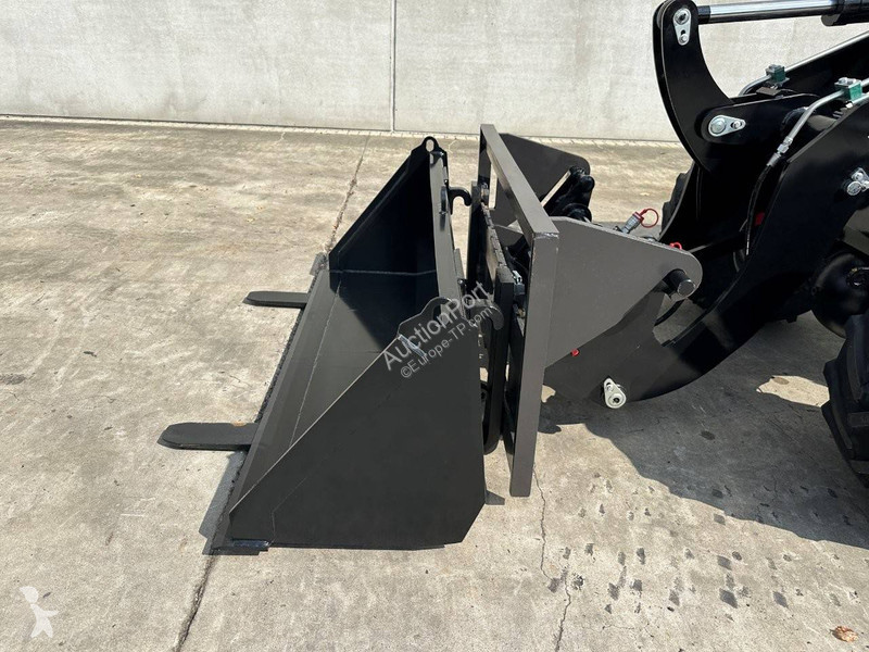MINI 780T loader