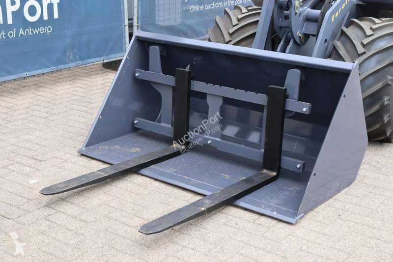 Eurotrac -CIF loader