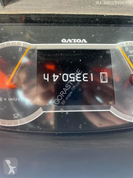 Навантажувач Volvo