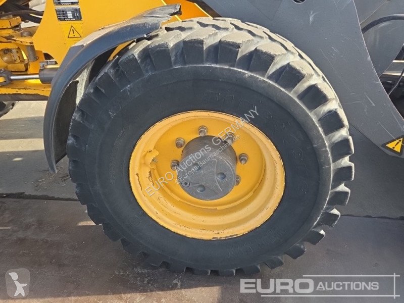 Pala cargadora Volvo L28F