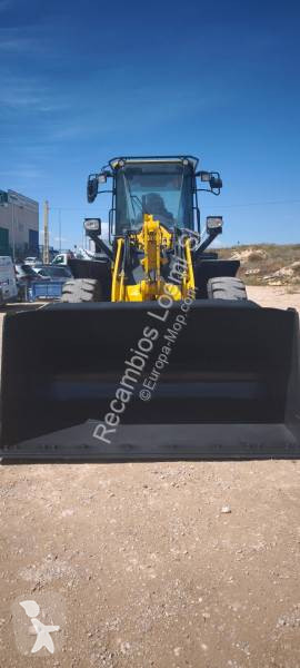 Pá carregadora Komatsu WA200-8