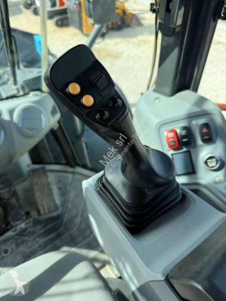 Chargeuse Doosan DL320-7