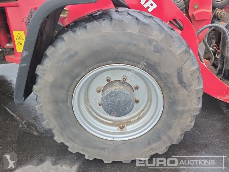 Nakladač Yanmar V100