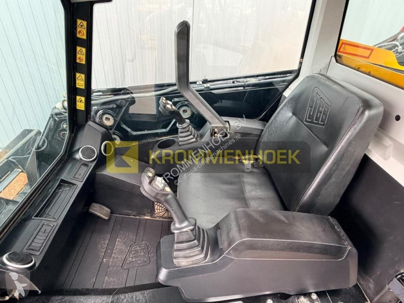 Chargeuse JCB 3TS-8T Teleskid