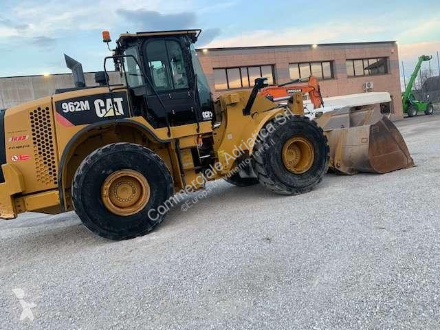 Chargeuse Caterpillar 962M
