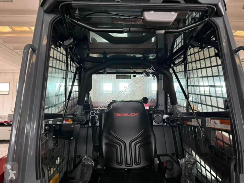Chargeuse Takeuchi TL12V2