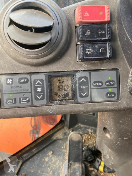 Chargeuse Hitachi