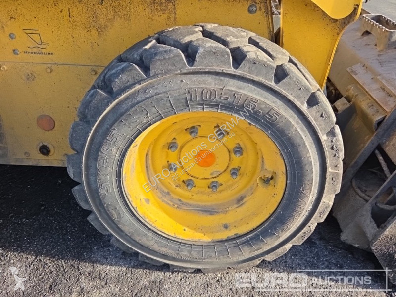 Shovel Gehl R190