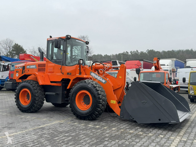 Shovel Doosan 14,5Ton Łyżka Wysokiego Wysypu !!!