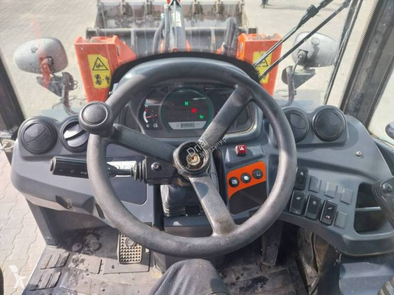 Shovel Kubota R082