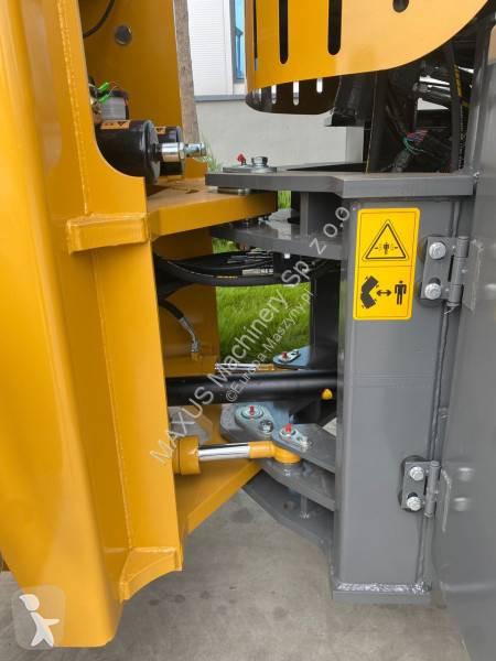 Lastare JCB Maxus
