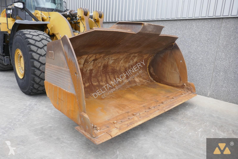 Nakladač Caterpillar 980M