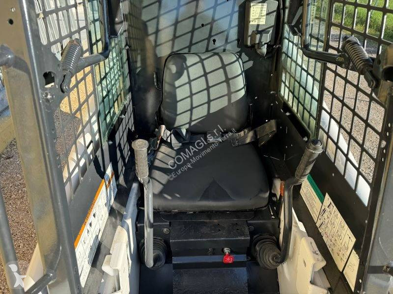 Shovel Bobcat