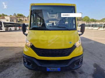Училищен автобус Iveco
