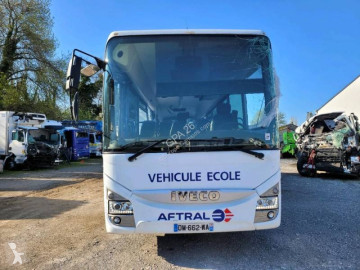 Междуградски автобус учебен Iveco