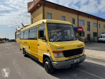 Училищен автобус Mercedes