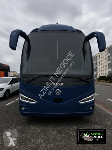Autokar turystyczny Irizar