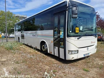 Autokar transport szkolny