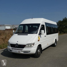 Autocar transporte escolar Mercedes 413 CDI